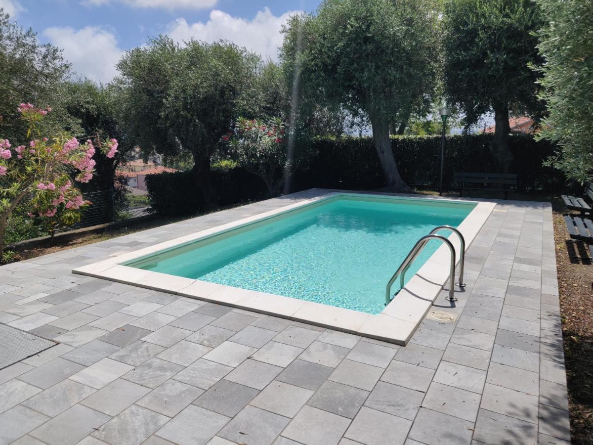 Ferienwohnung Residenza Il Poggio San Bartolomeo Al Mare Exterior foto
