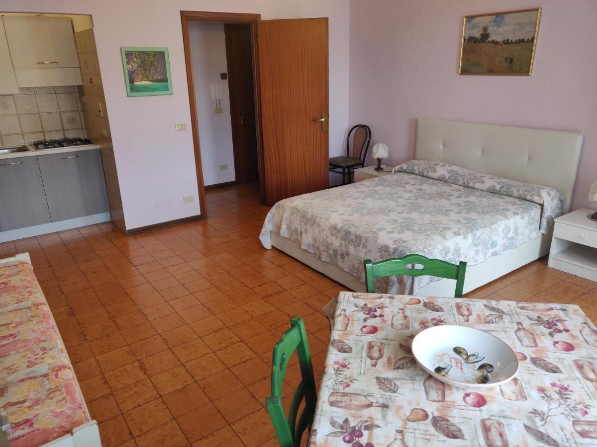 Ferienwohnung Residenza Il Poggio San Bartolomeo Al Mare Exterior foto