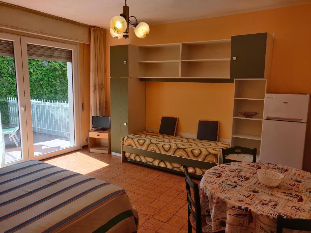 Ferienwohnung Residenza Il Poggio San Bartolomeo Al Mare Exterior foto
