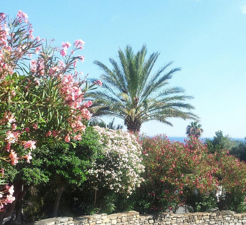 Ferienwohnung Residenza Il Poggio San Bartolomeo Al Mare Exterior foto