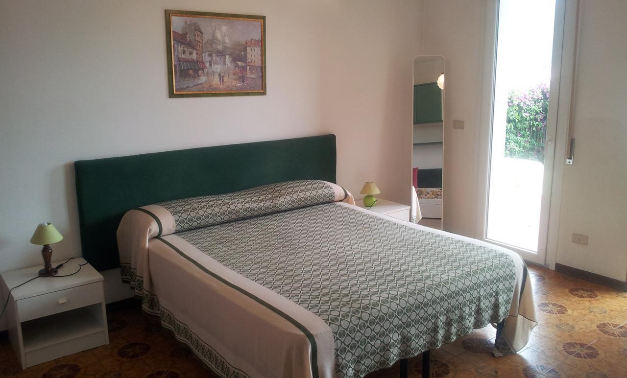Ferienwohnung Residenza Il Poggio San Bartolomeo Al Mare Exterior foto